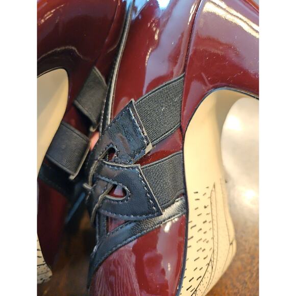 Bella Vita Women's Cindy II Platform Pump 7M - Picture 5 of 9